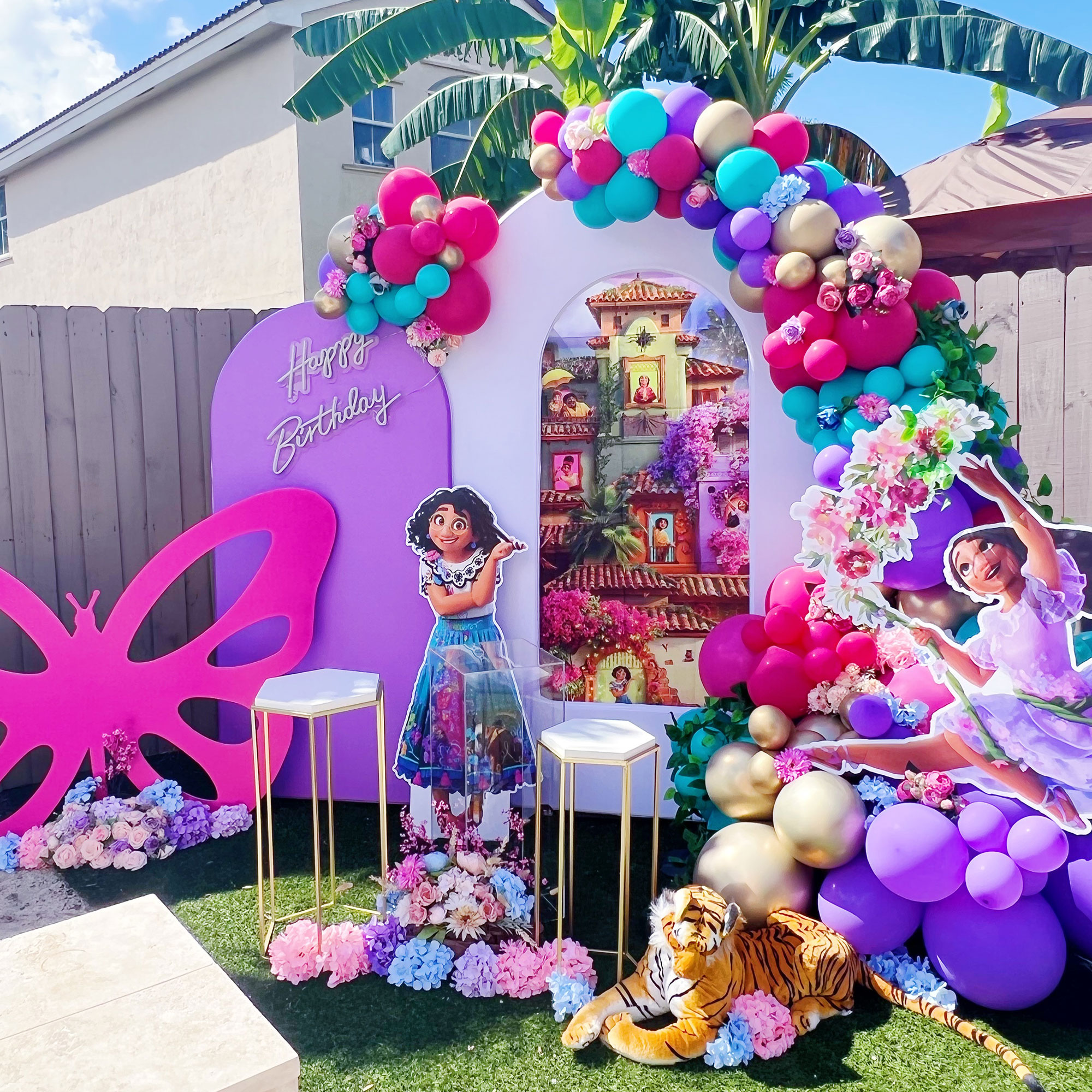 Open Arch Frame Balloon Decoration by Miami Event Decor